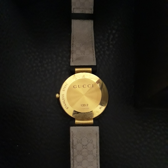 *Authentic* Gucci watch - Picture 3 of 3